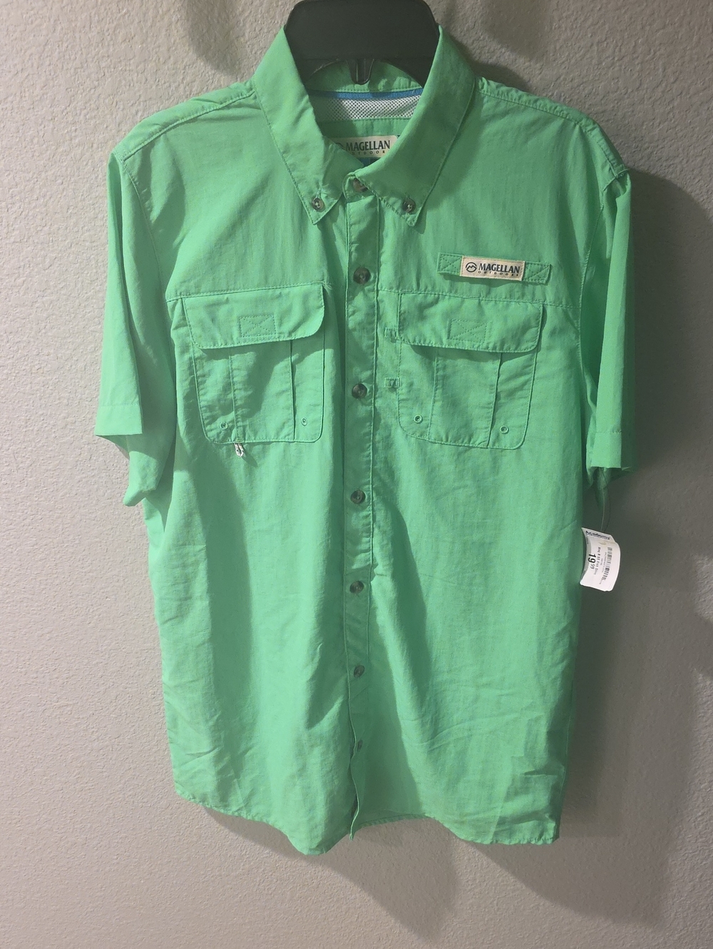 Magellan Outdoors Short-Sleeve Button-Down Shirt in Green- Kids Size XL 18-20